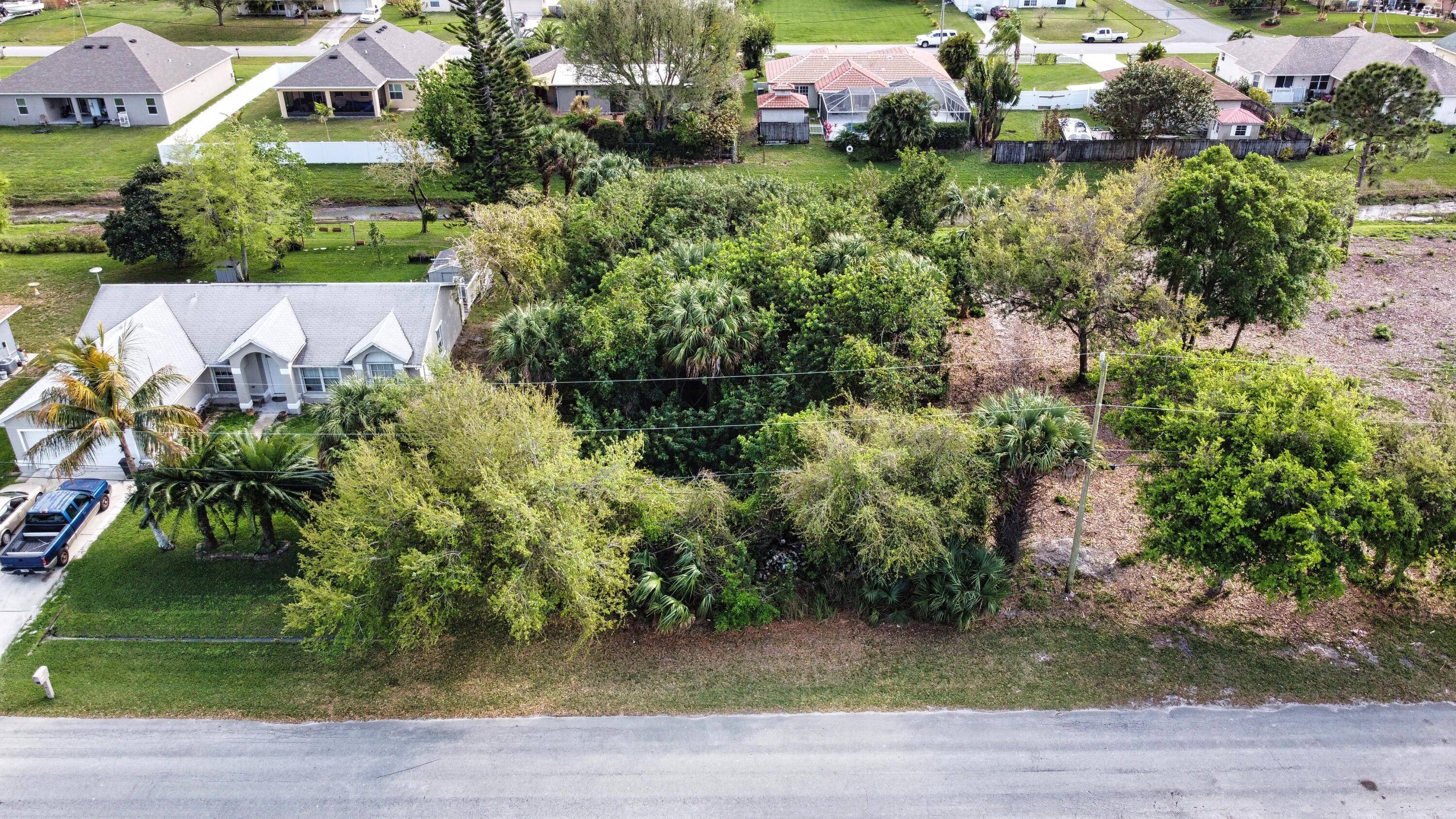 A beautiful prestige lot located near I 95.