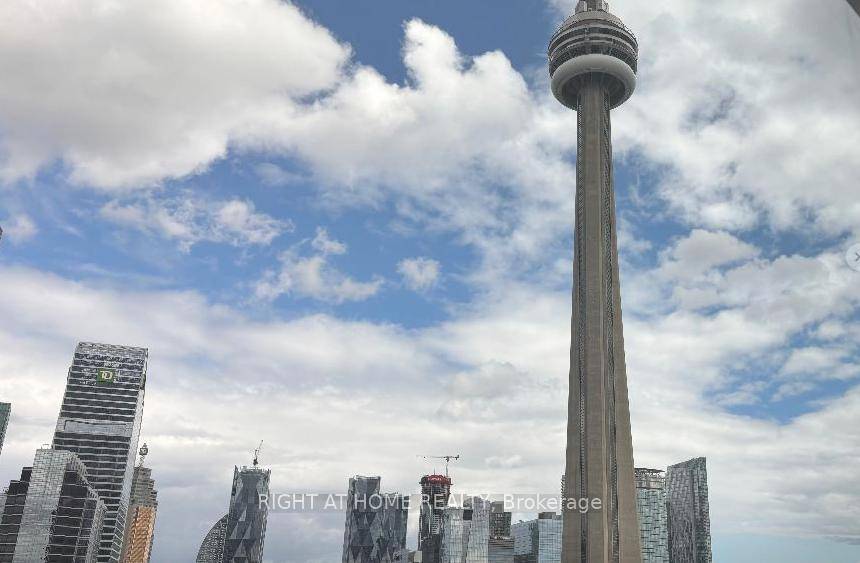 WOW ! ! ! ! ! Spectacular VIEW From The 36th Floor Sub Penthouse At The Matrix CityPlace.