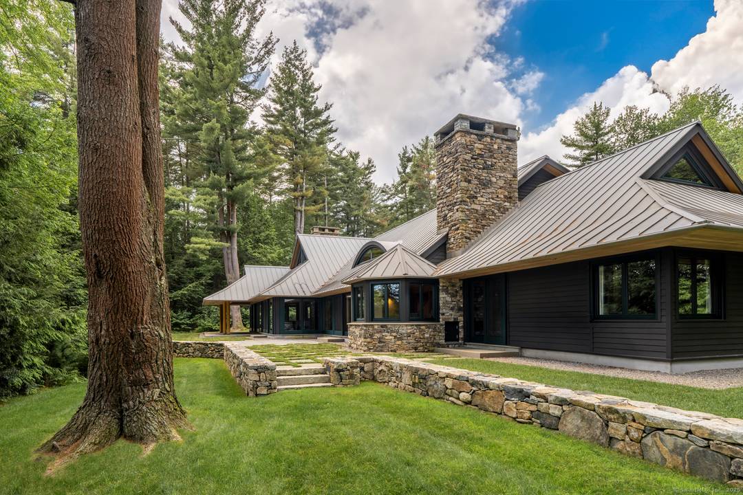 Gracefully nestled at water's edge among lofty pines on over 115 utterly private and unspoiled woodland acres, this breathtaking lakefront country home features five bedrooms and four and a half ...