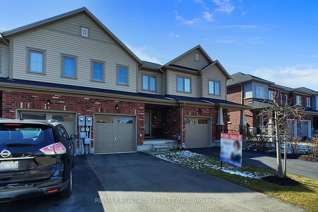 Amazing Location In A Friendly and Highly Desirable Neighborhood.