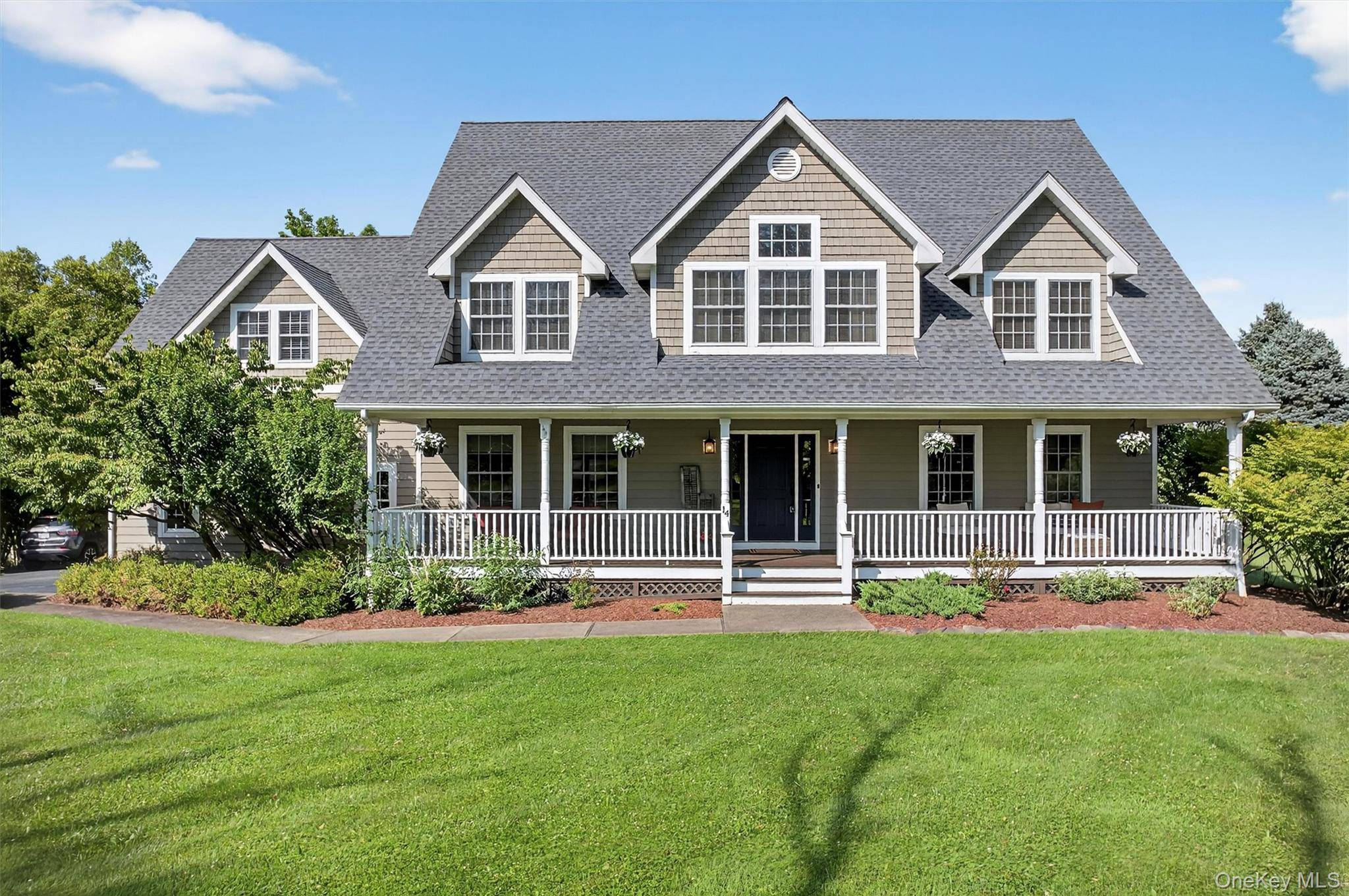 Welcome to your dream home in Horizon Farms one of Warwick s most desirable neighborhoods !