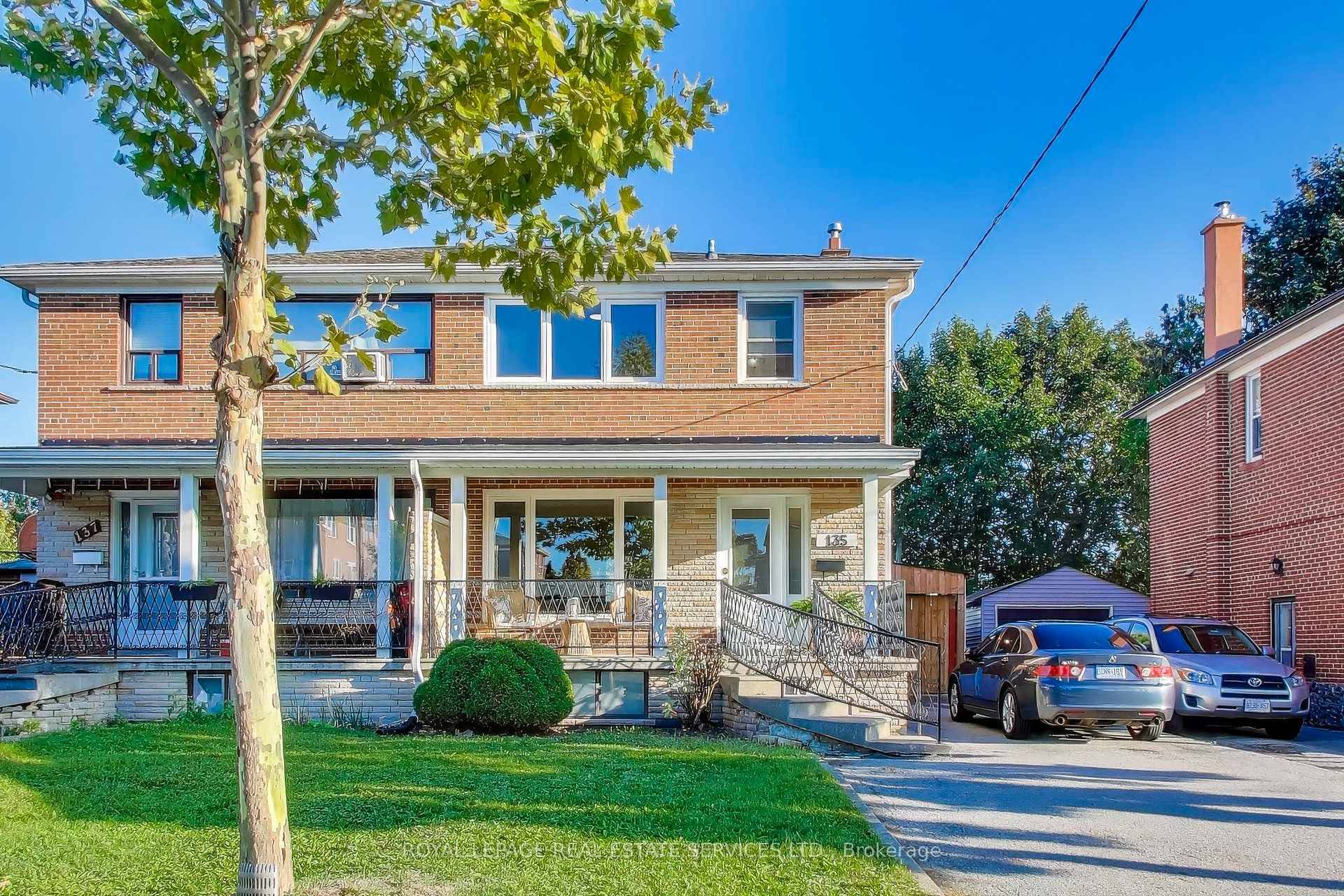 Welcome to 135 Giltspur DriveTucked away on a quiet, family friendly street in the heart of Glenfield Jane Heights, this spacious semi detached home offers exceptional indoor and outdoor living ...