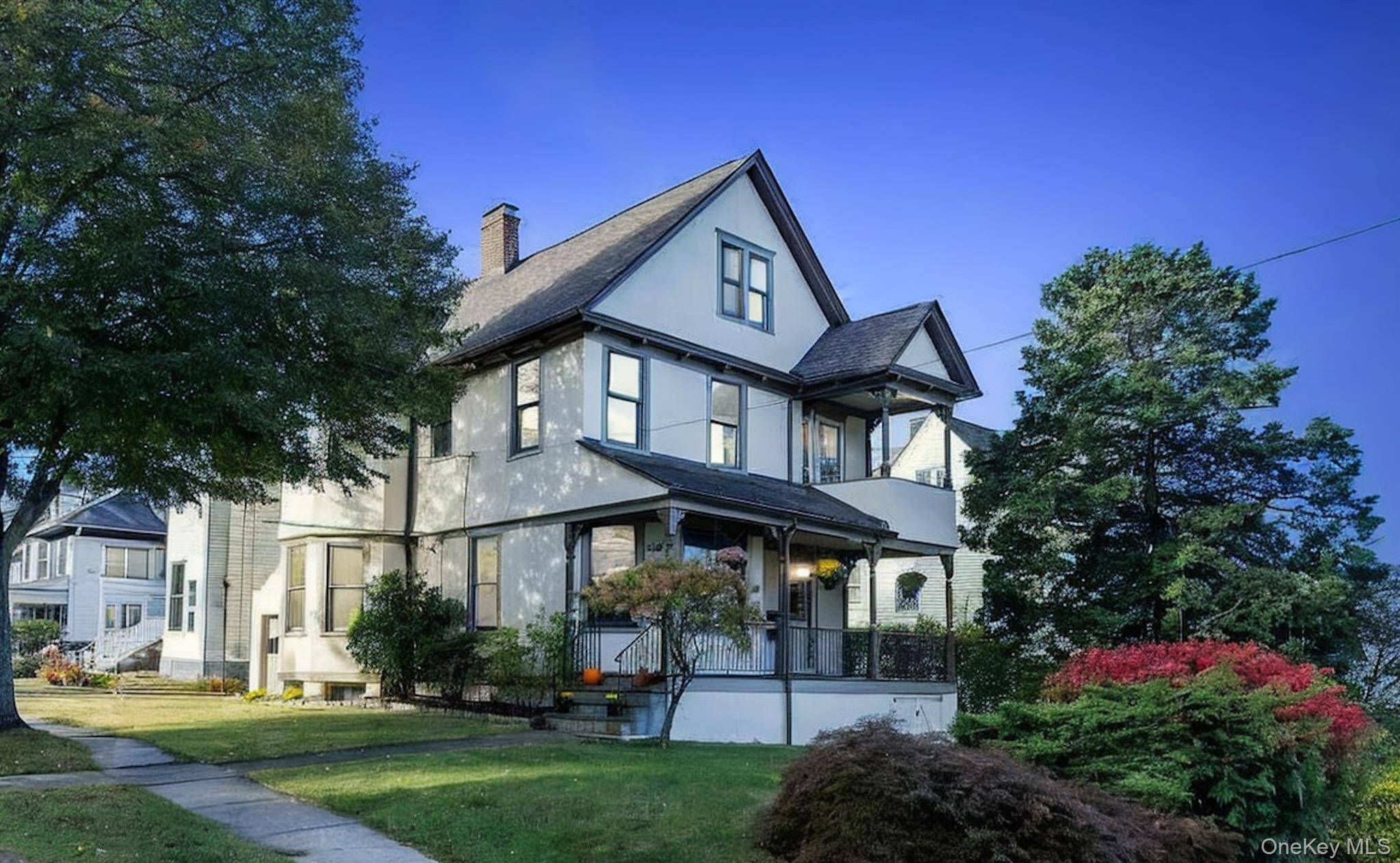 Living as a spacious single family home, but enjoying the possibilities offered by its legal two family designation, this home is the epitome of Tarrytown's beauty and vibrancy.