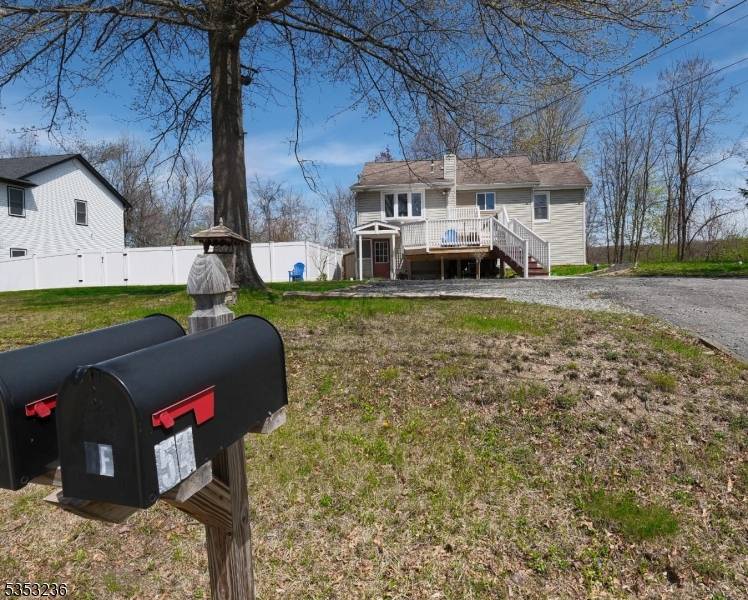 Here it is, a fantastic opportunity for an owner occupied investment property or an extended living situation, in a convenient location close to Greenwood Lake.