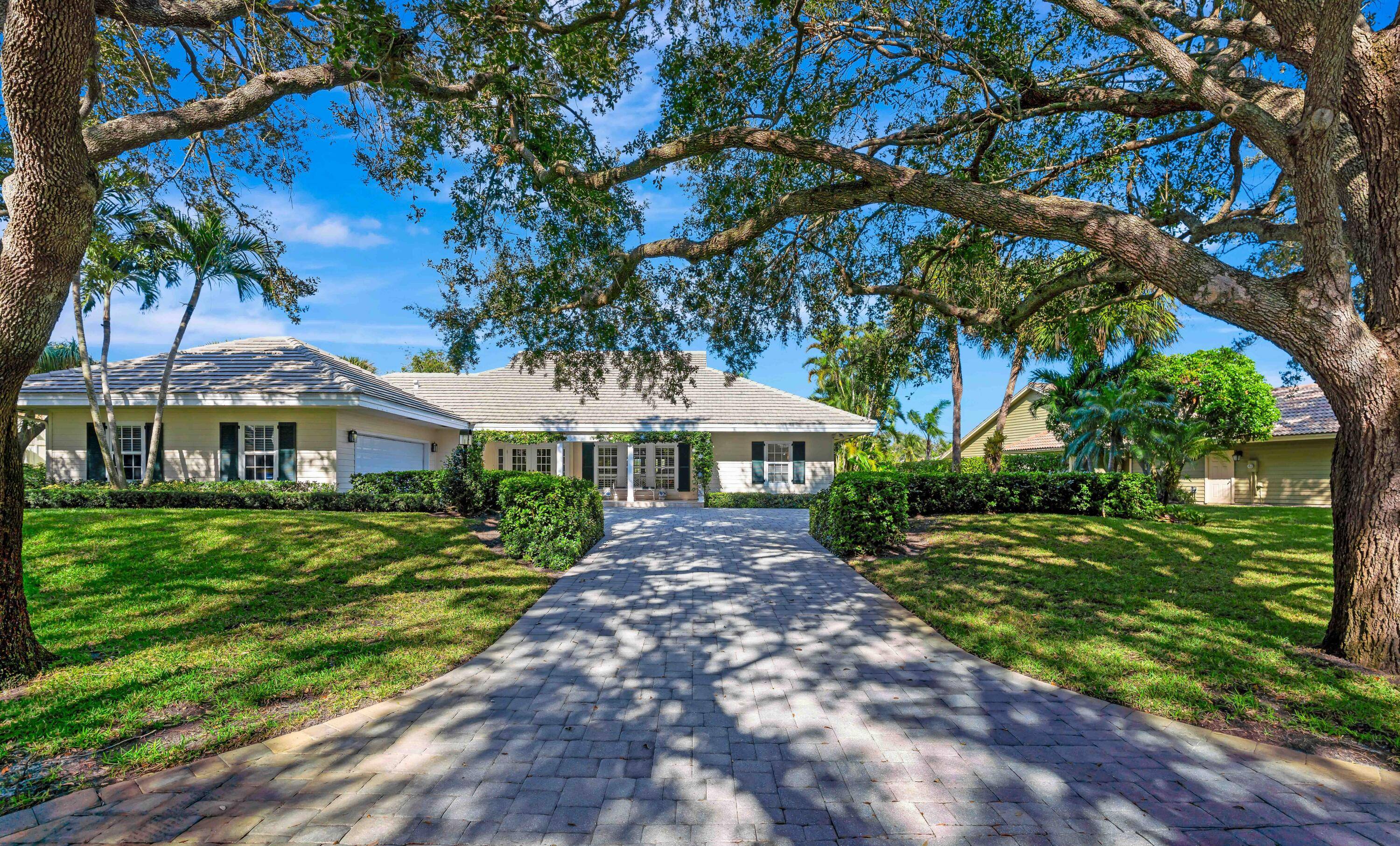 Welcome to the highly coveted community of Heritage Oaks.