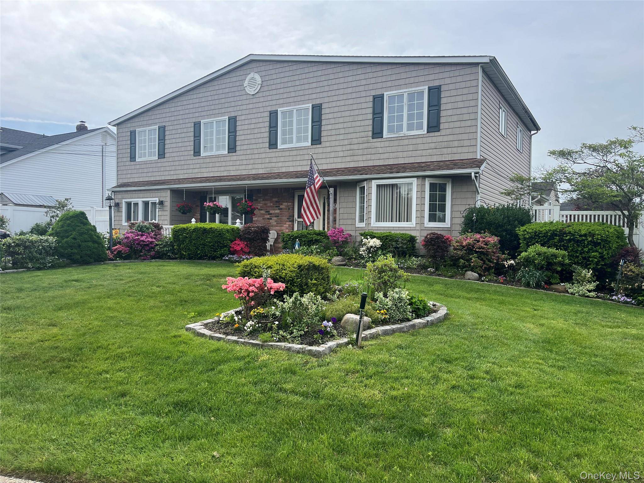 Great Home Raised a Bunch of Children HERE, Beautiful Neighborhood, Close To Shopping Mall, Super Markets, Lots of Shops, Long Island Rail Road, Parkways, Little League Fields, High School Has ...