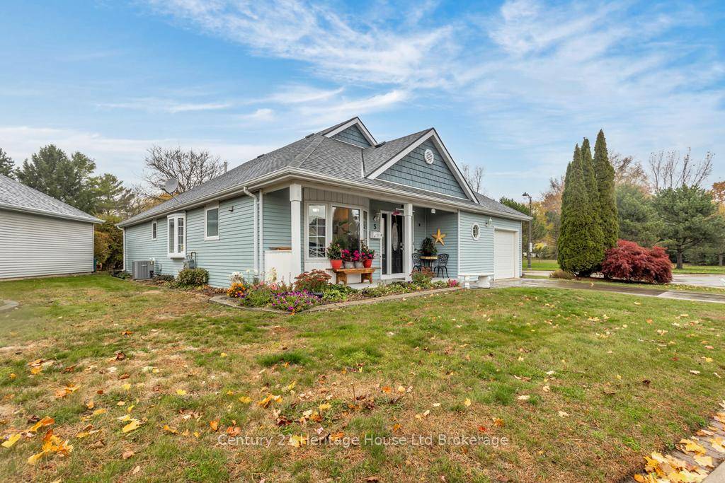 ALL THE SPACE YOU NEED WITH NOBODY BEHIND YOU !