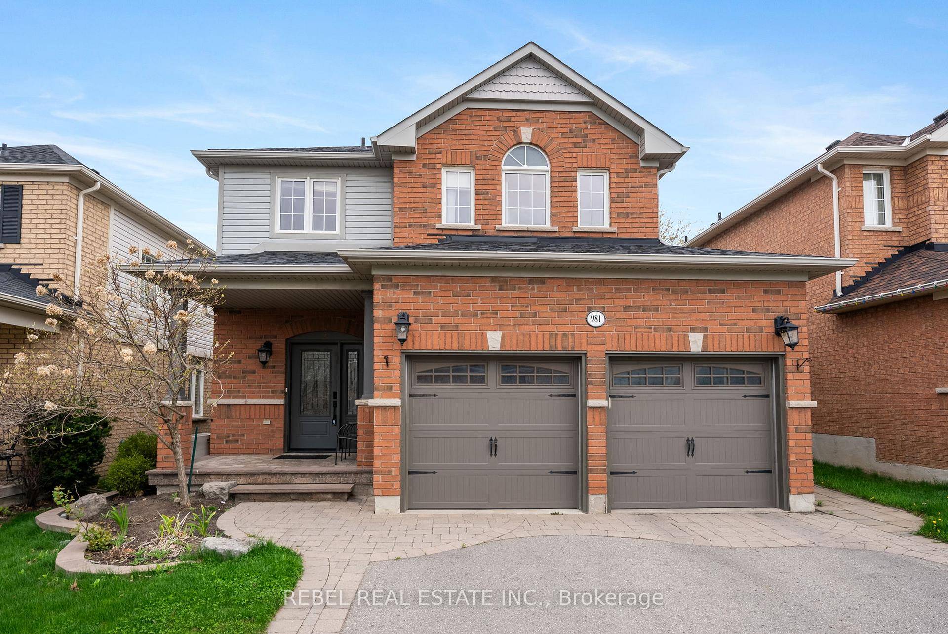 Welcome To 981 Ormond Drive, Nestled In Oshawa's Desirable Samac Community !