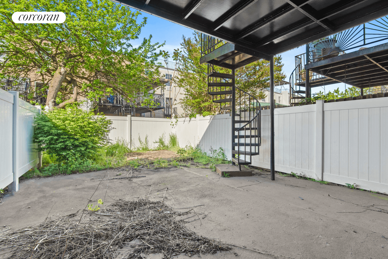 Welcome to your future townhouse in the heart of Mott Haven !