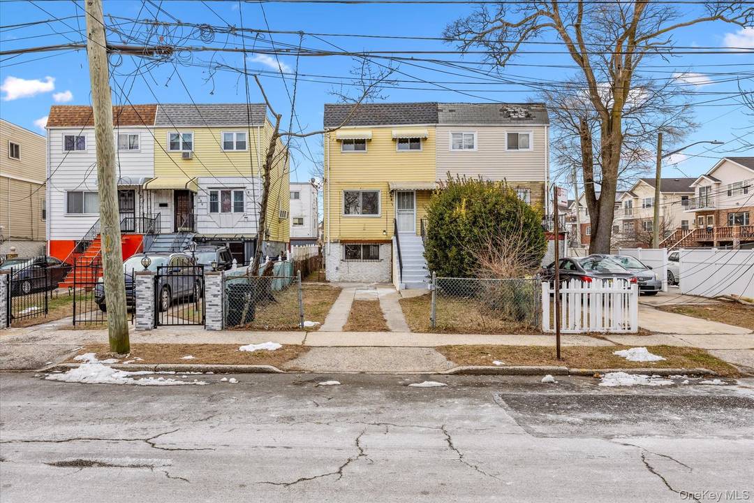 Welcome to Arverne ! Fully renovated 1 Family home, new appliances, and tankless boiler.