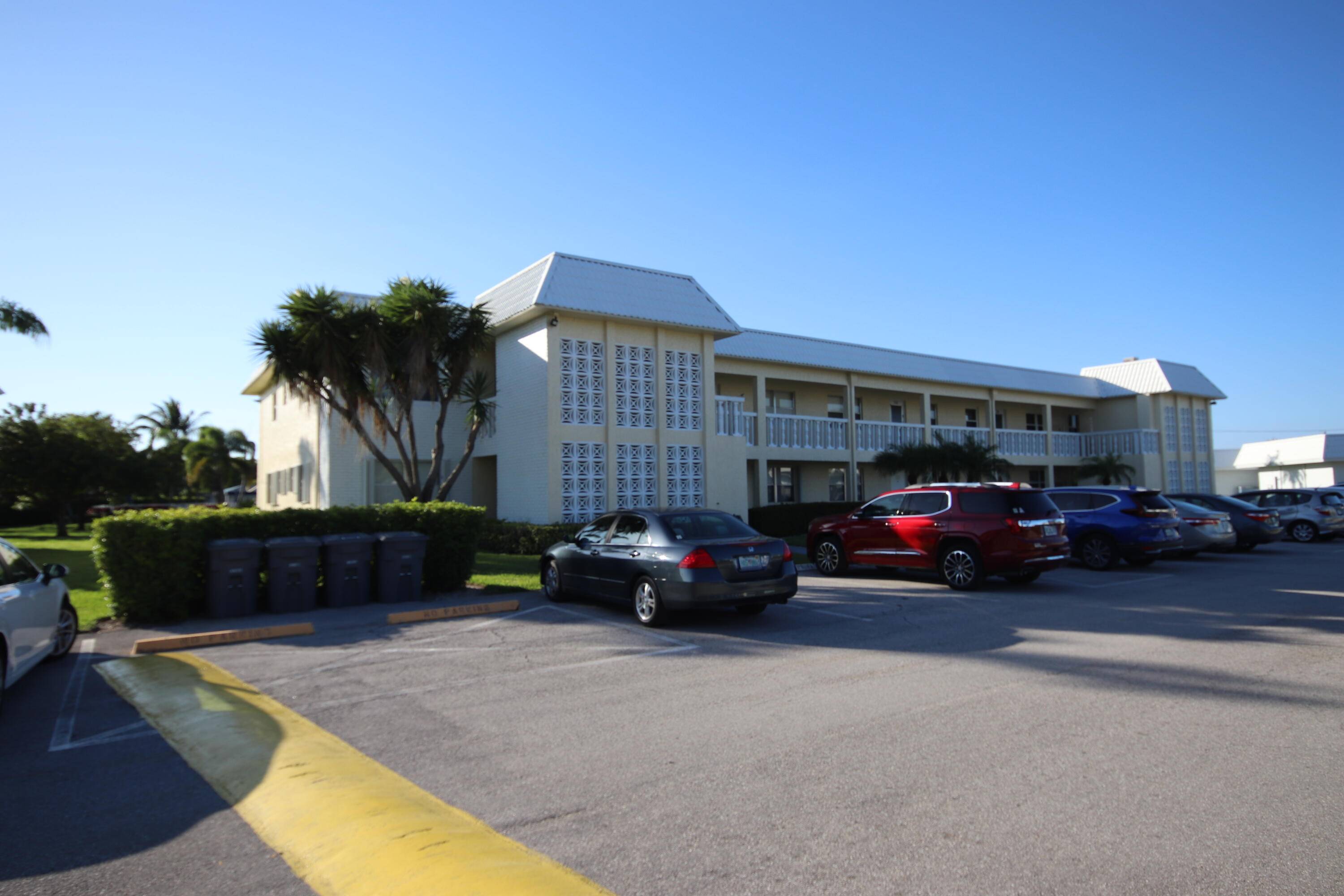 Desirable first floor 2bed 2bath updated corner unit in a well maintained West Boca Raton community.