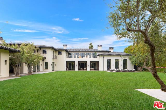 271 S Mapleton Dr Westwood LA