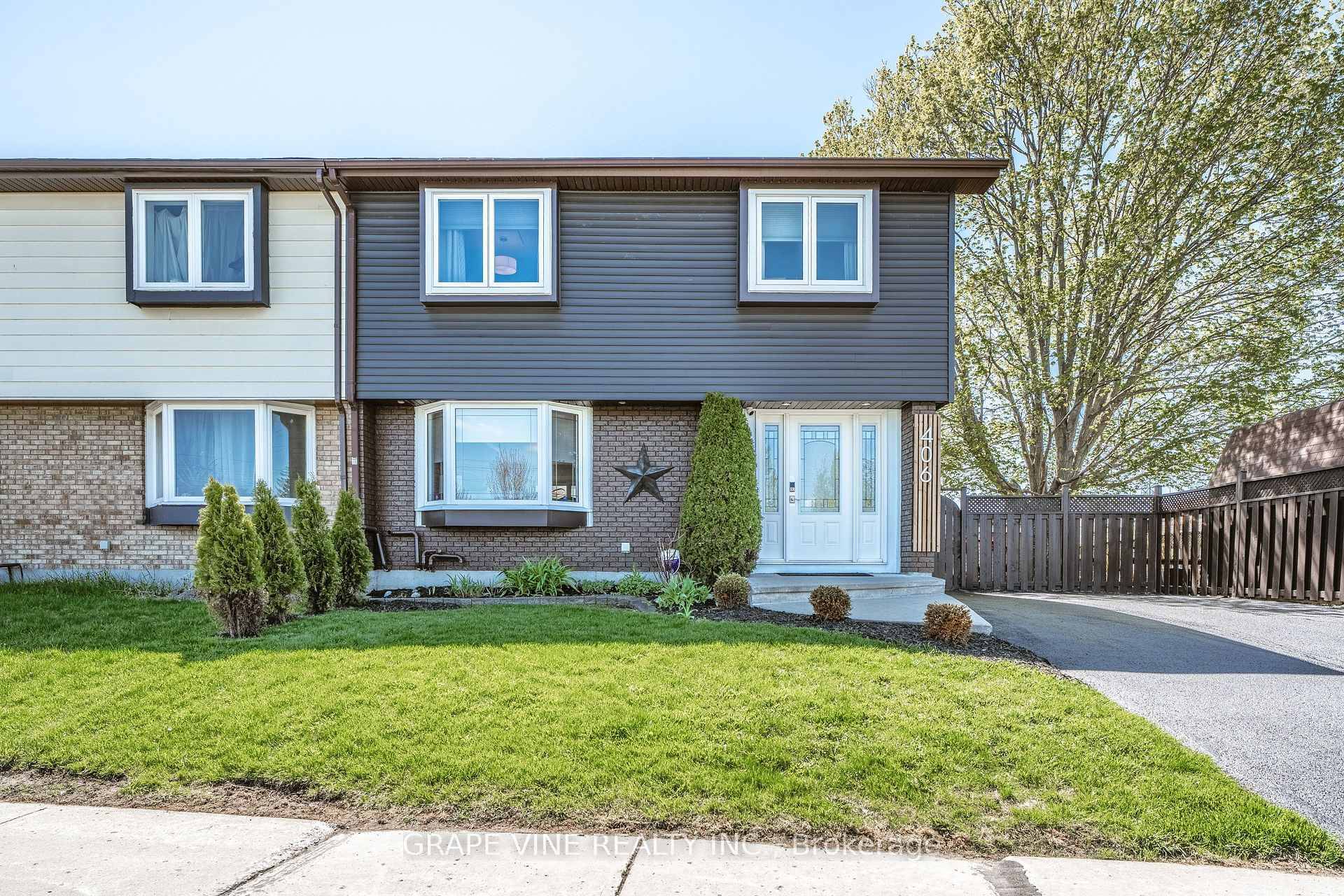 Modern, Move In Ready Home in Tanglewood Corner Lot Across from Medhurst Park Beautifully updated 3 bedroom home on a quiet corner lot in sought after Tanglewood, directly across from ...