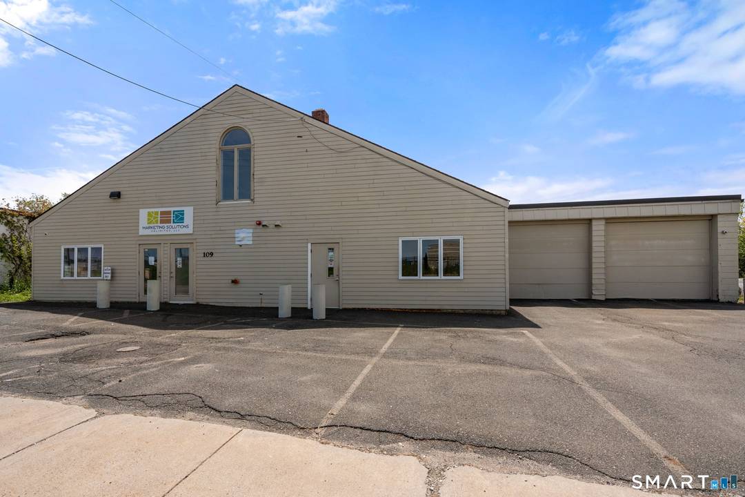 109 Talcott Road offers a rare opportunity for both owner users and investors seeking a flexible commercial property in a prime West Hartford location.