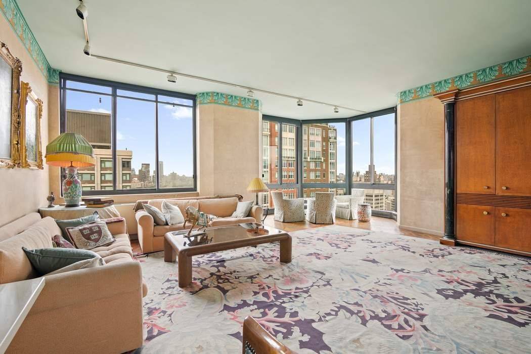 This spacious apartment, built in the late 1980s, boasts epic room proportions rarely seen in today s new construction.