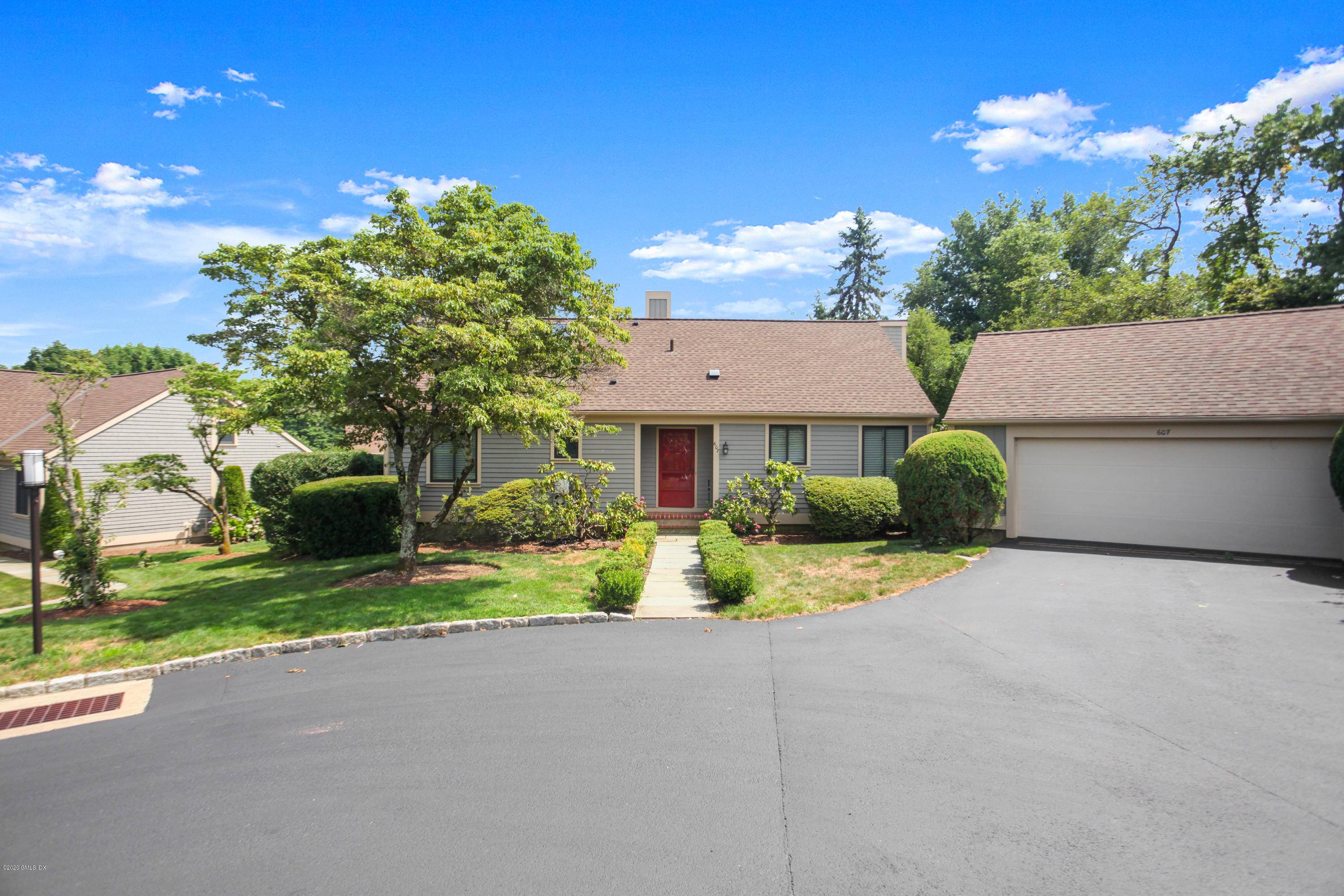 Set at the end of a quiet, beautifully manicured cul de sac, this immaculate free standing home offers a spacious, first floor master bedroom with sliders to the deck.