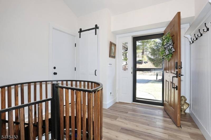 Luxury Lakefront Living Heights Section of Oakland !