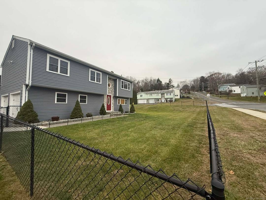 Step into this beautifully updated and meticulously maintained home offering 3 bedrooms and 1 full bathroom on the upper level.