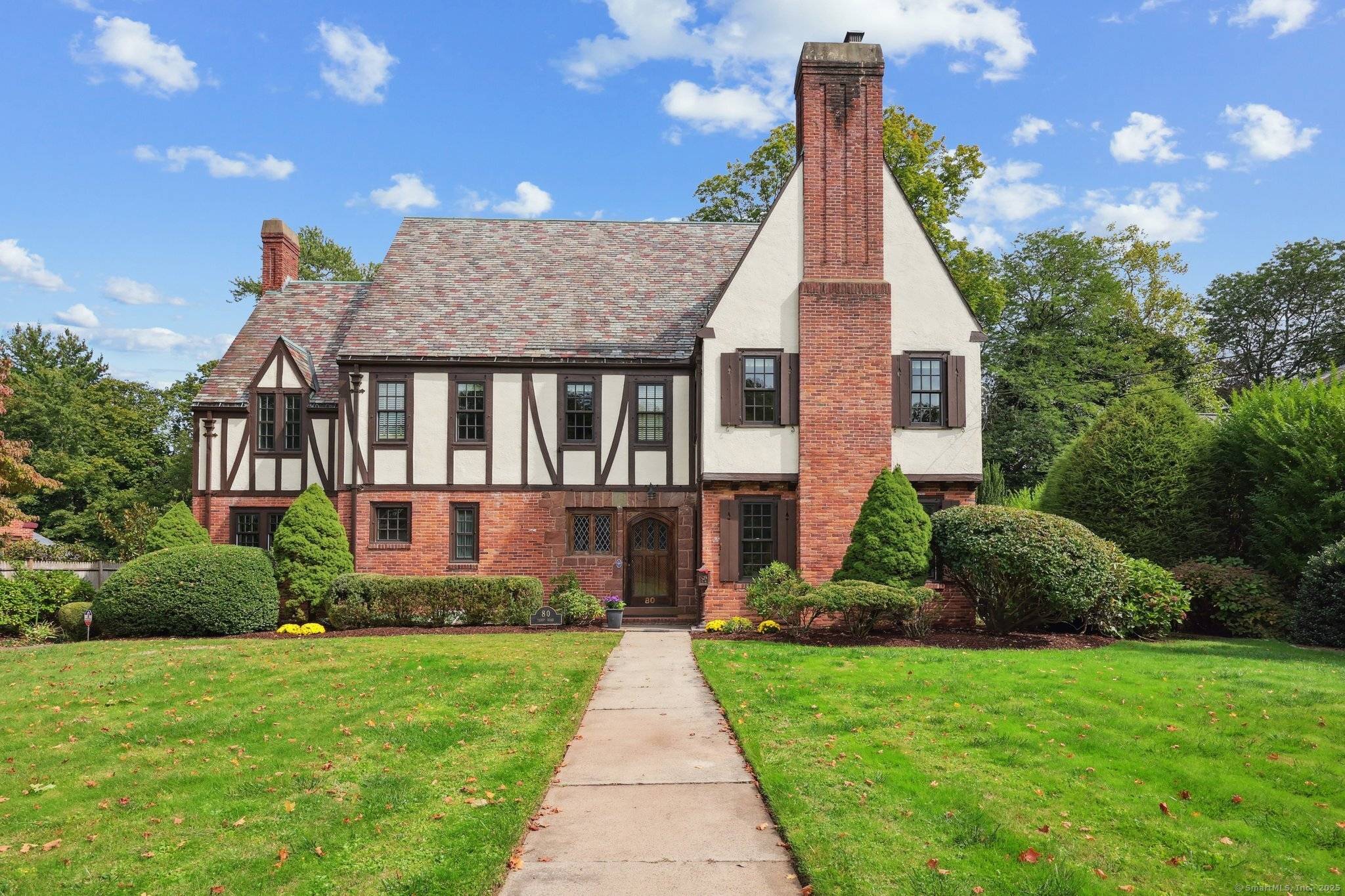 Haven't you always admired those few striking Tudors on Terry Road ?