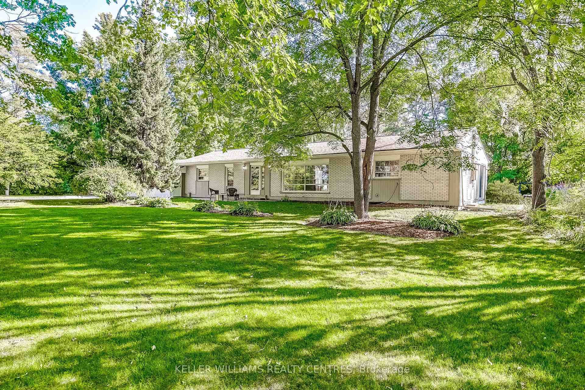Welcome to 16073 Warden Ave, a charming 2 bedroom bungalow built in 1963 and set on a spacious rural lot in sought after Stouffville.