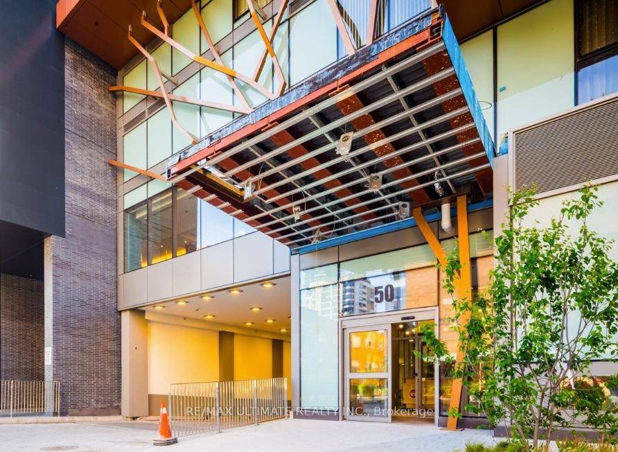 Discover urban living at its finest in this stunning 2 bedroom, 2 bathroom condo located in the heart of downtown Toronto.