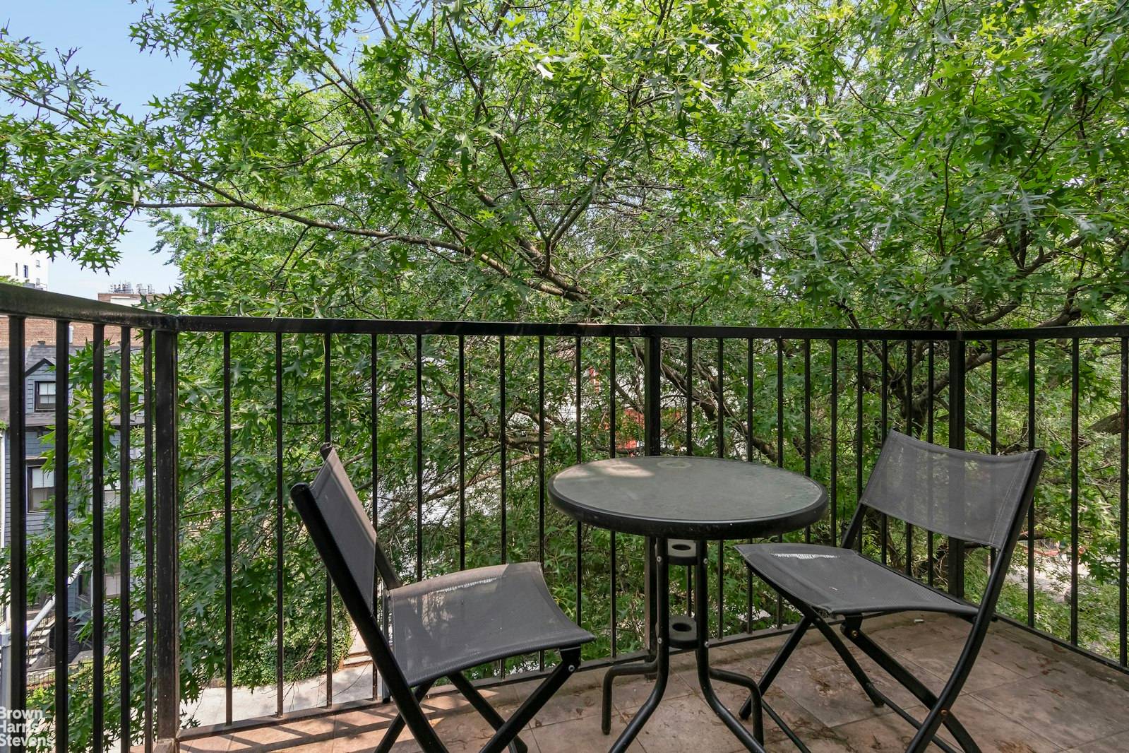 Spacious one bedroom for sale in a boutique Brooklyn condominium.