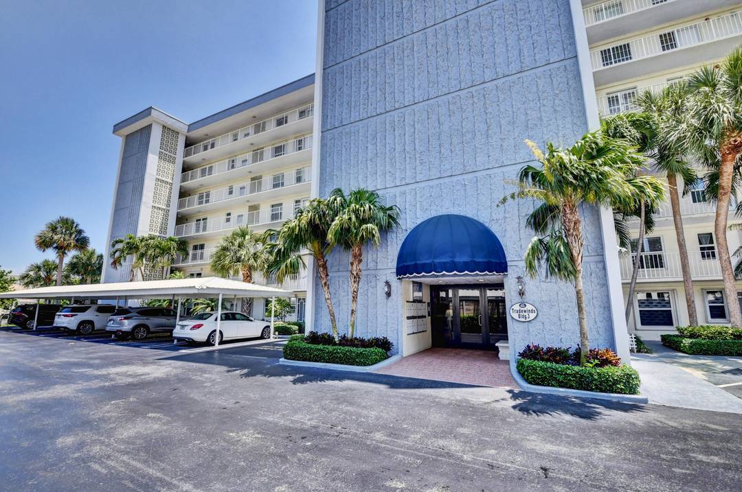 1 Harbourside Drive Condo Palm Beach