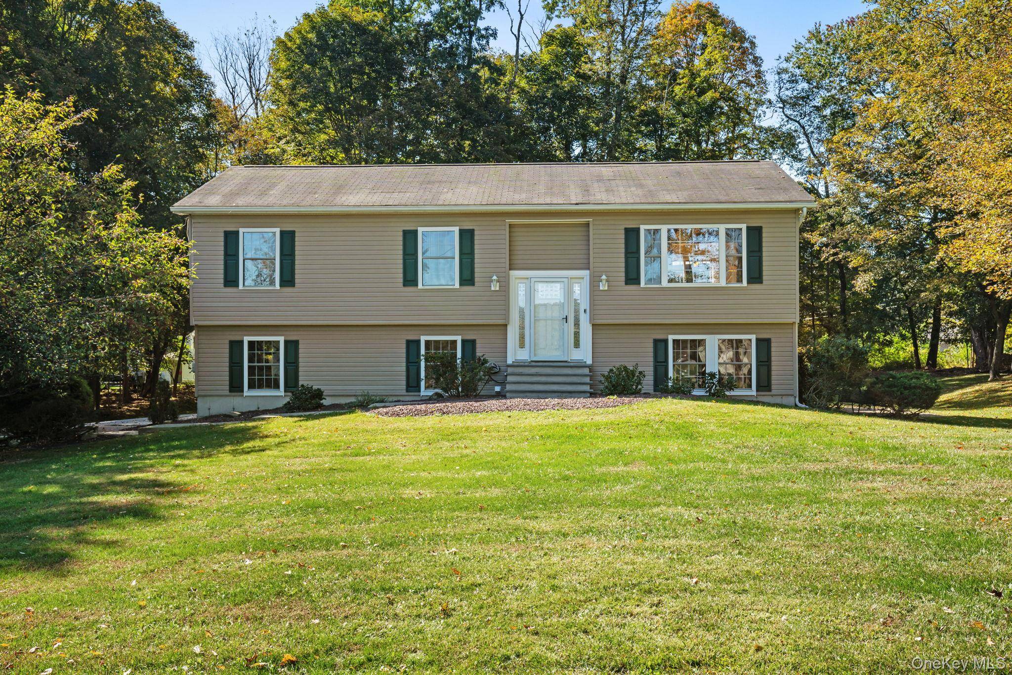 This Hopewell Junction gem has it all !