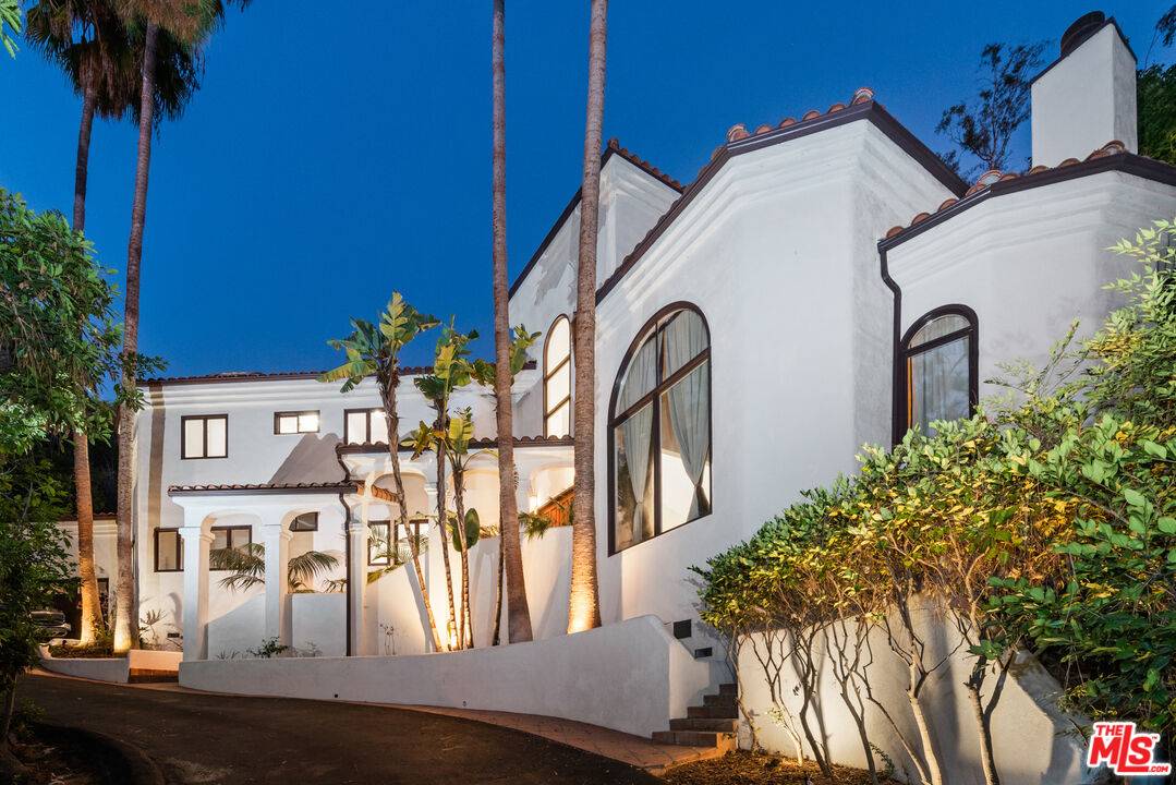 2468   Coldwater Canyon Dr Beverly Hills LA