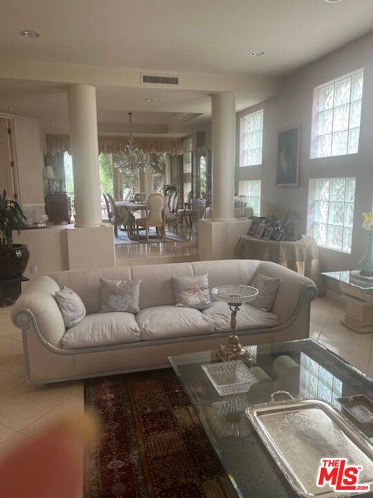12635   Promontory Rd 4BR Brentwood La