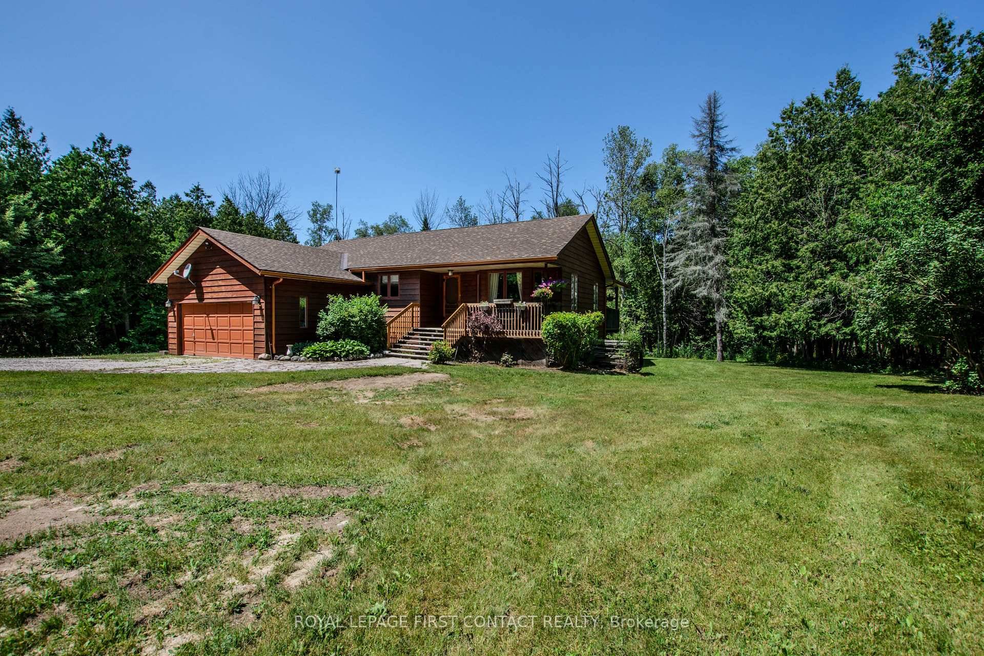 Here it is ! Beautiful property tucked away yet conveniently close to both Barrie and Angus.