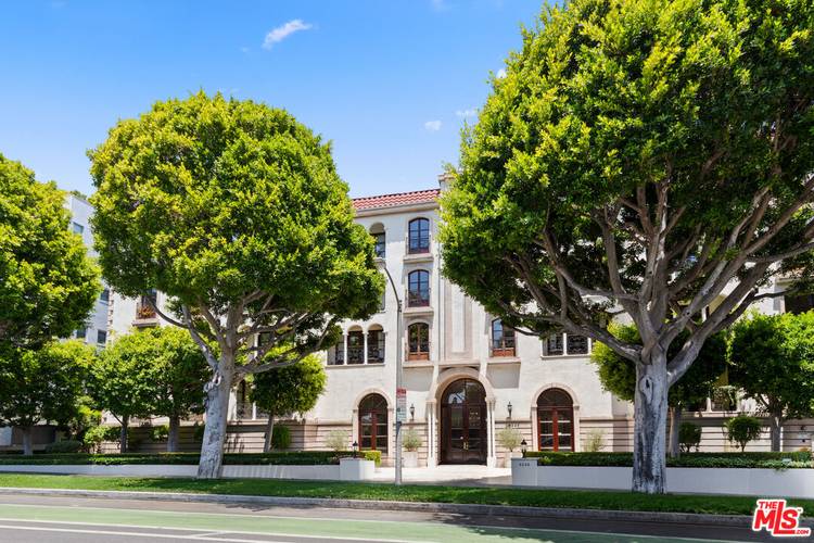 9249 Burton Way 2BR Beverly Hills Post Office | B.H.P.O. La
