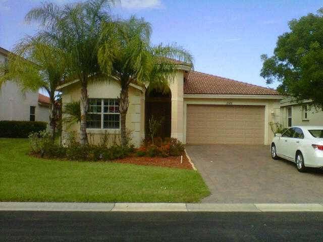This spacious 3 bedroom 2 bath, 2 car garage lakefront home is located in Martins Crossing.