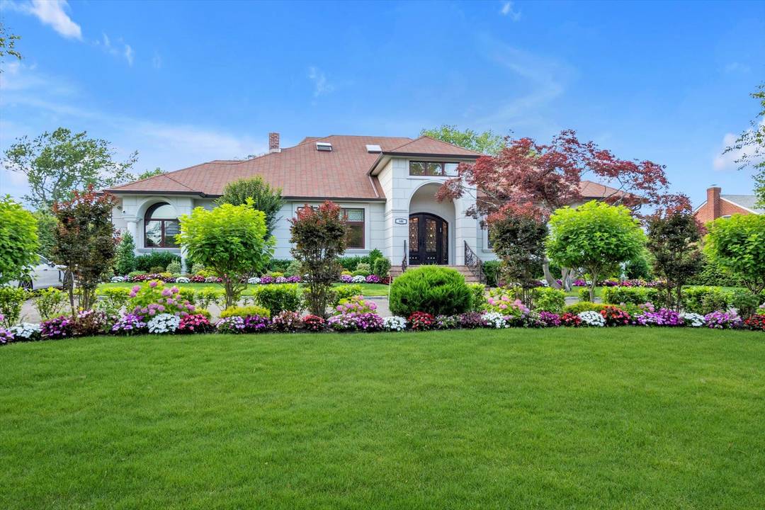 Welcome to This Breathtaking Home Custom Built From The Ground Up Just a Few Years Ago.