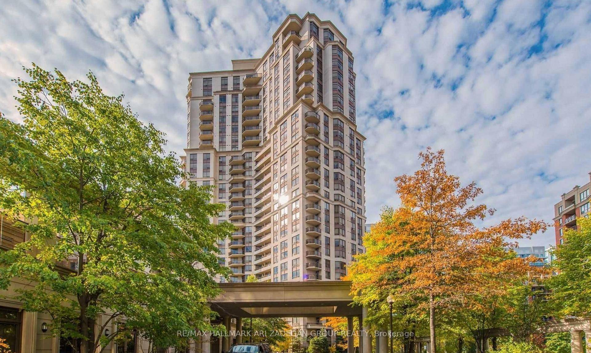 Live in Skymark at Avondale !