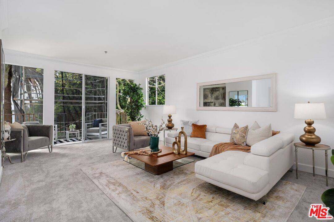 211   California Ave 2BR Santa Monica La
