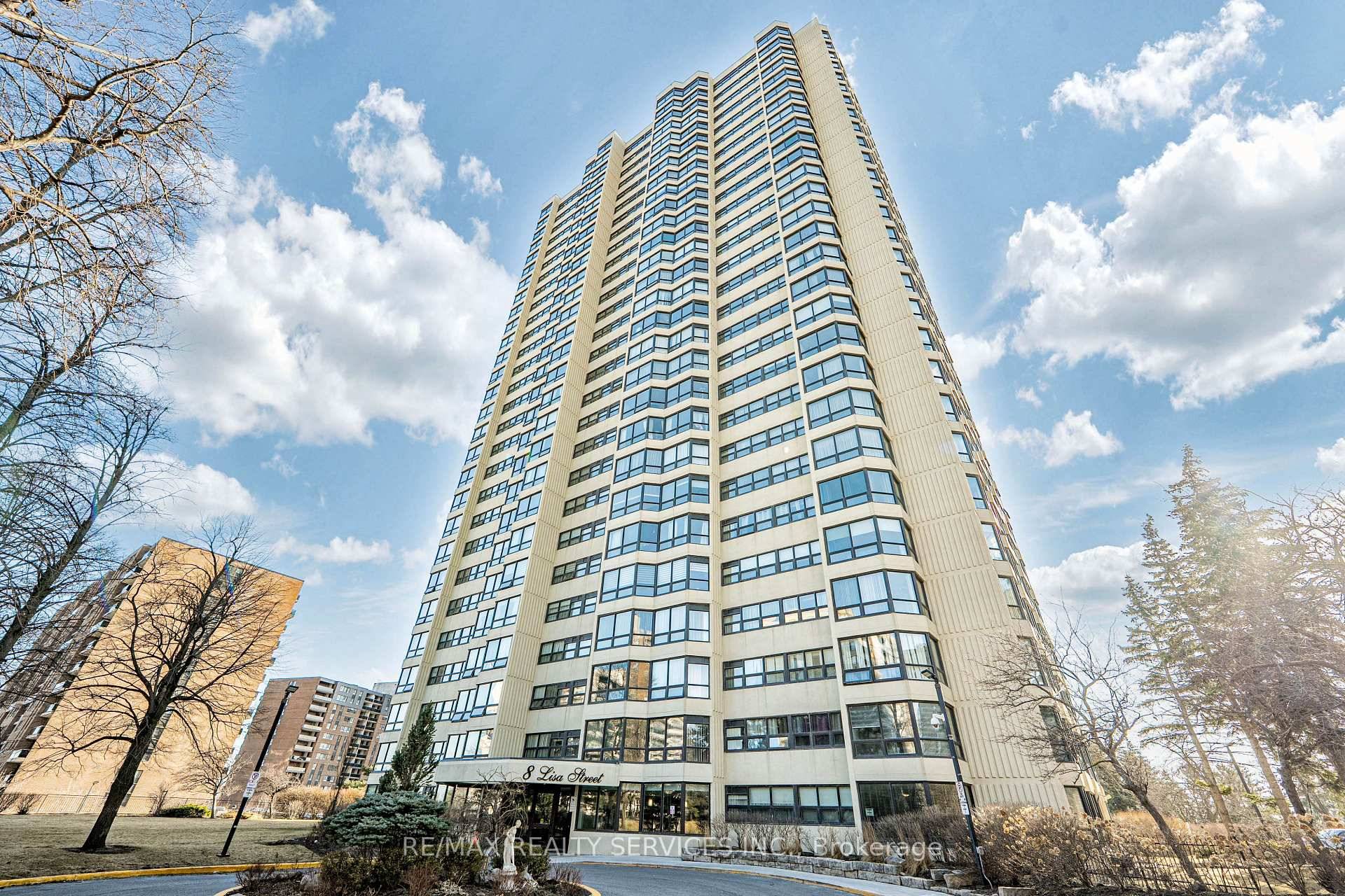 Welcome to the beautiful Ritz Towers located within a short walk to Norton Place Lake and the Bramalea City Centre.