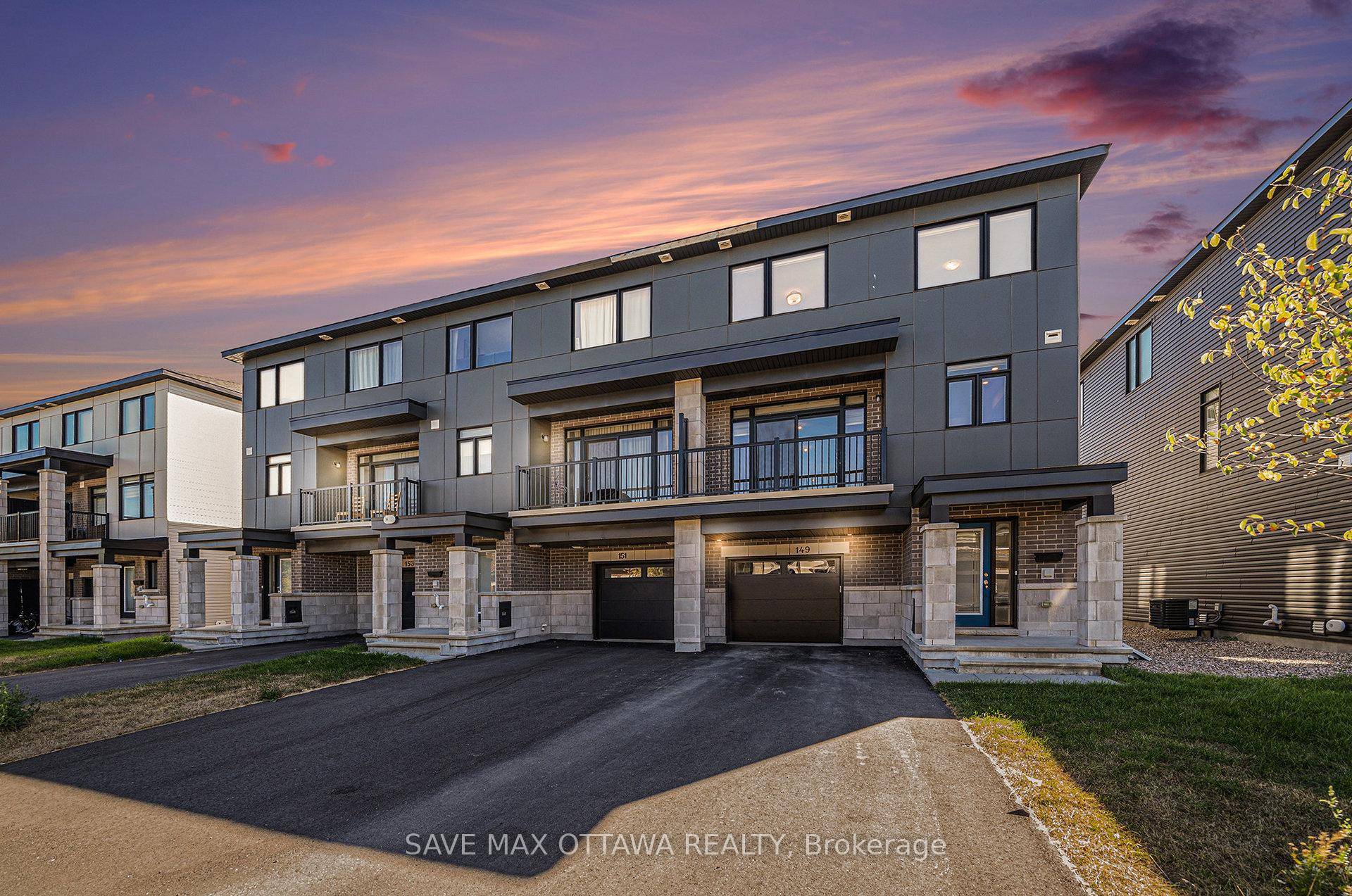 Welcome to this bright and spacious 3 storey end unit townhouse offering 2 bedrooms and 2.