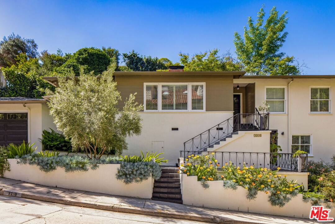 7218   La Presa Dr 2BR Hollywood Hills East La
