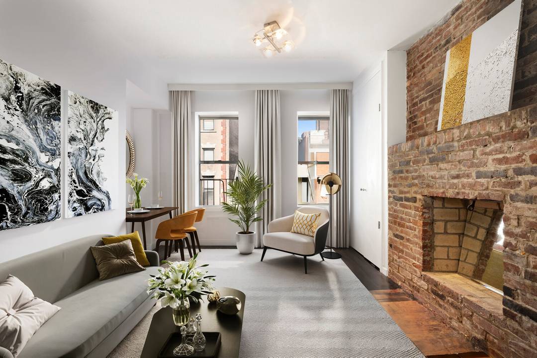 Set along one of the West Village's most storied blocks, this thoughtfully maintained studio captures the charm and character that define downtown living.