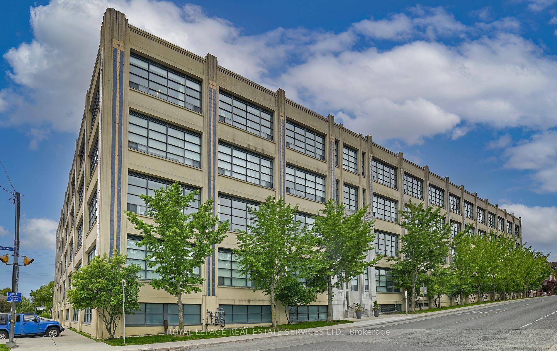 Welcome To Forest Hill Lofts, An Art Deco Masterpiece Bright South Facing Loft With Beautiful Serene Views Of Walter Saunders Park amp ; The York Beltline Trail Well Maintained 2 ...