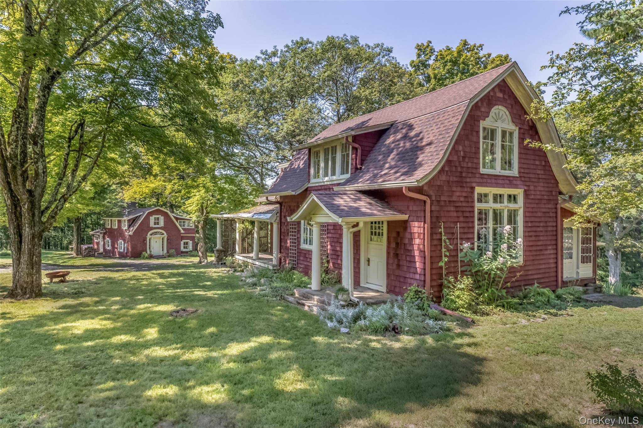 This 4 bedroom 2 bath main house, and 3 bedroom 1 bath cottage are located on 4.