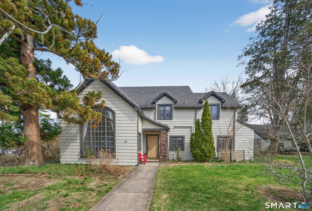 You would think this home was taken right out of Architectural Digest.