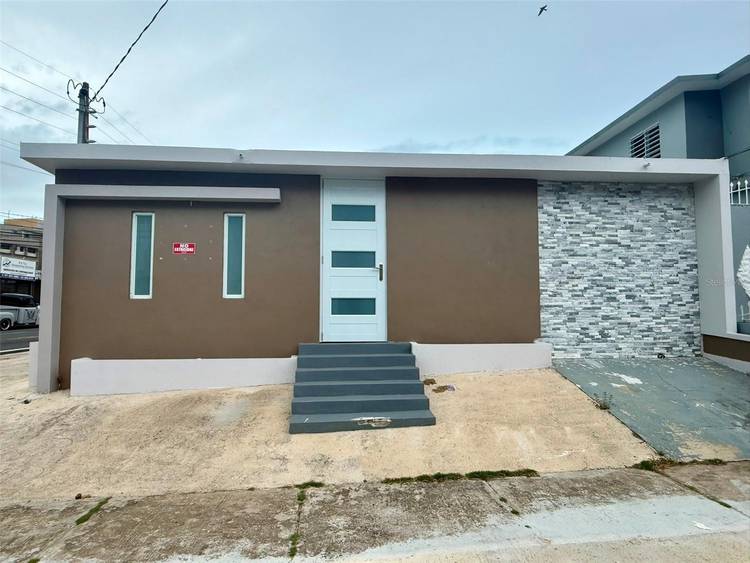 Commercial Property for Lease Manatí, Puerto Rico Excellent leasing opportunity in a strategic location, just steps from the Manatí Regional Hospital and with immediate access to PR 22 Expressway.