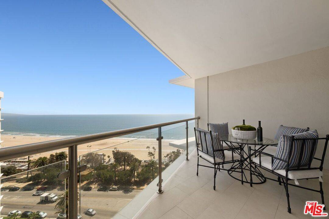 201   Ocean Ave 2BR Pacific Palisades La