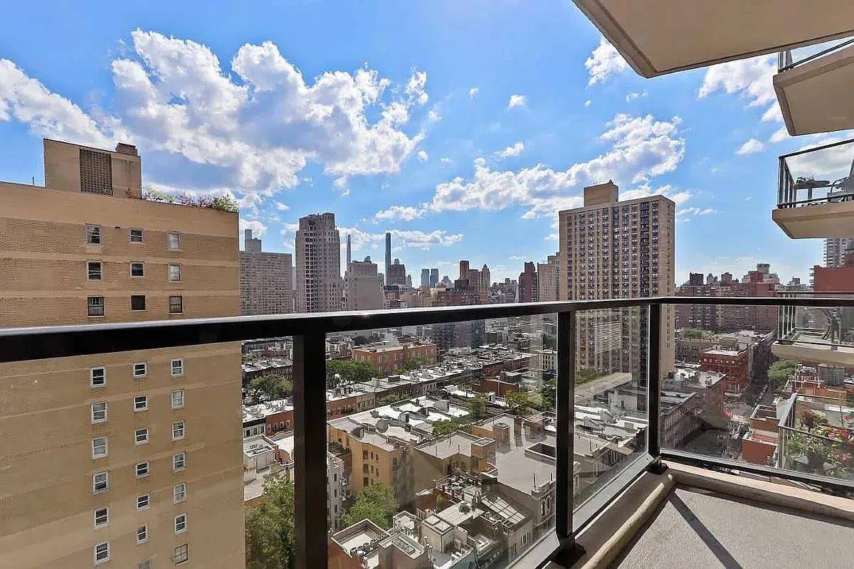 Adam s Tower351 East 84th Street, Apt 12DABOUT APT 12D Natural Light Bathes You In All Directions From The Large, Sound Proofed Windows In This South amp ; East Facing, ...