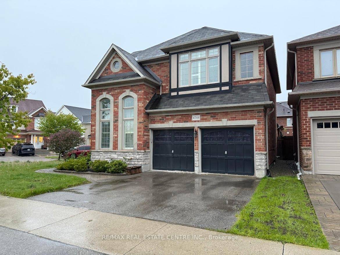 This impeccably maintained and tastefully upgraded 4 bedroom, 4 bath corner home in the sought after Alton Village features a recently renovated interior, including painting most of the house amp ...