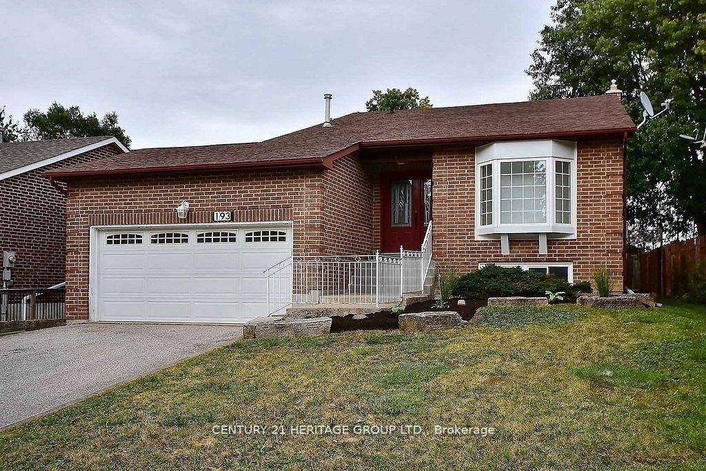 Beautiful, Bright, Large Family Home In A Very Desirable Neighborhood.