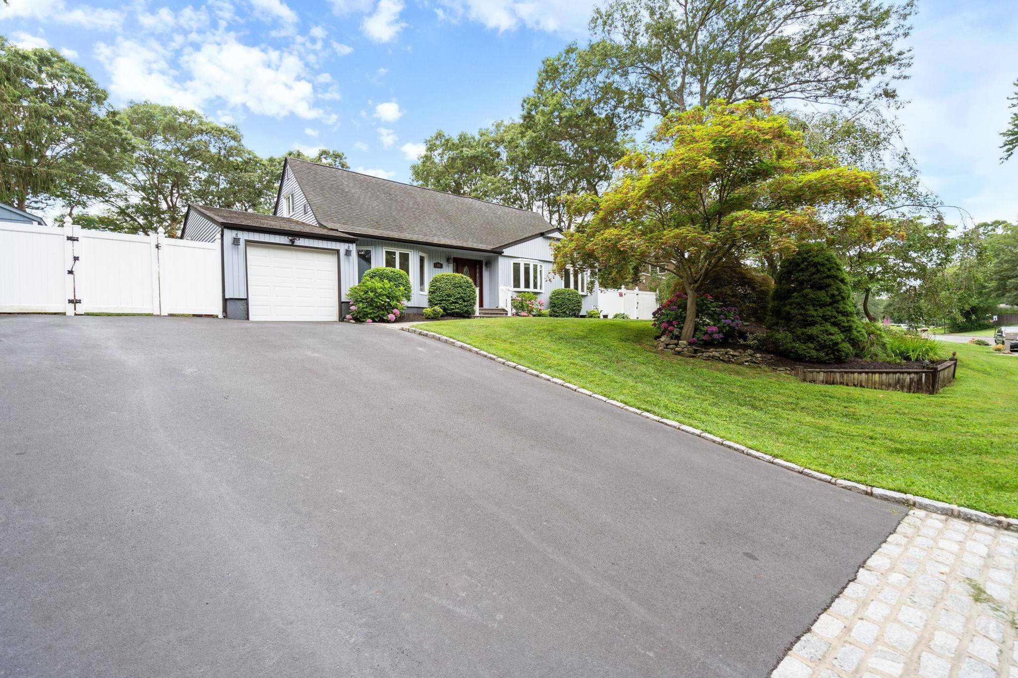 Entertainer s dream ! This stunning 5 bedroom, 3 bath home blends modern upgrades with seamless indoor outdoor living.