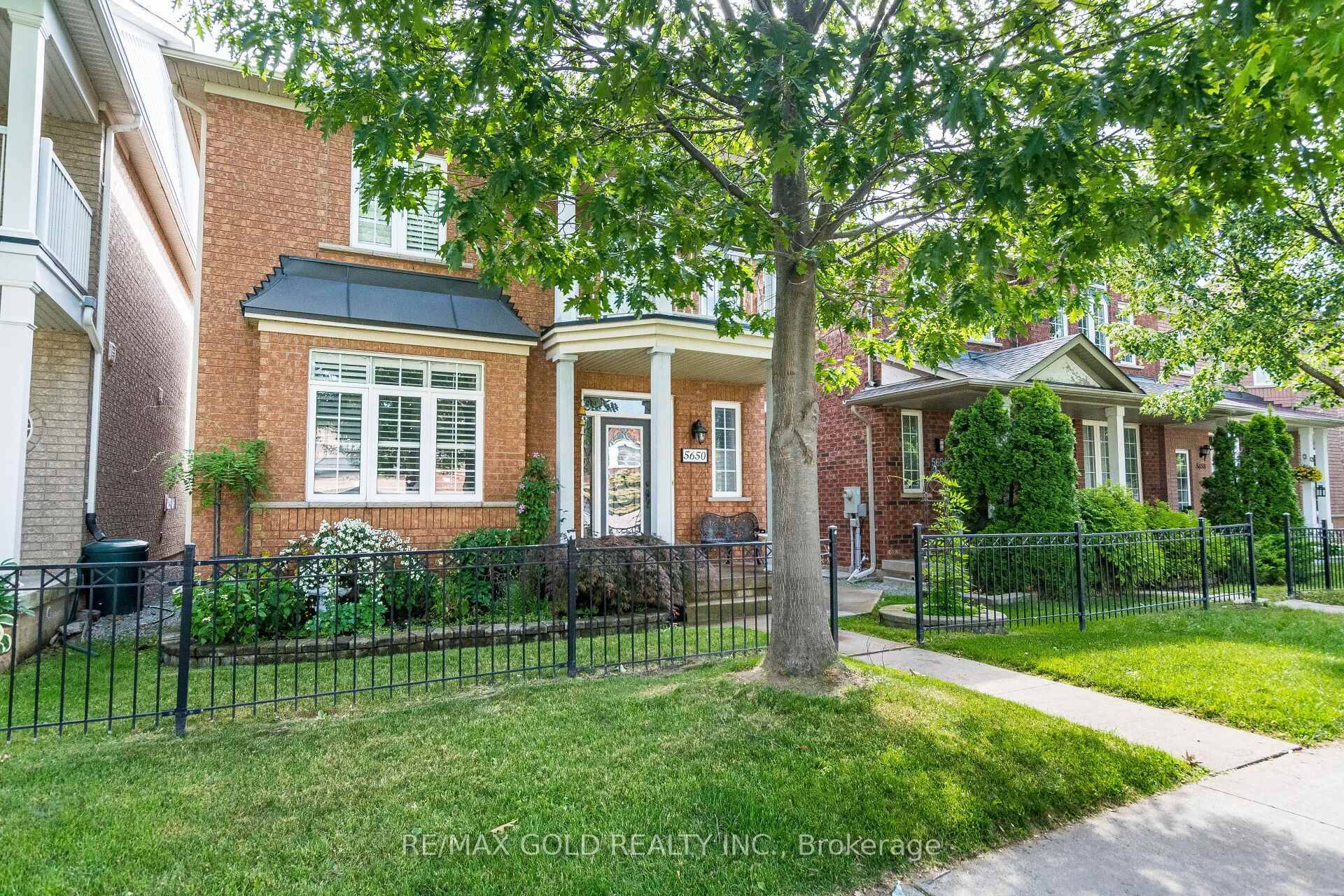 Absolutely fantastic detached home with a fully finished LEGAL BASEMENT APARTMENT situated in a highly sought after, serene, family friendly neighborhood.